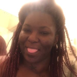 Meet your Posher, Yasmine